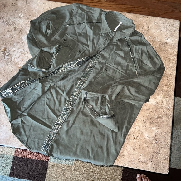 NWOT Free People Off Campus Buttondown Shirt in Moss - Picture 12 of 16